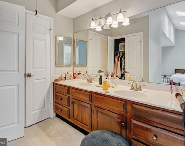 10219 Aspen Willow Drive - Photo Thumbnail 13
