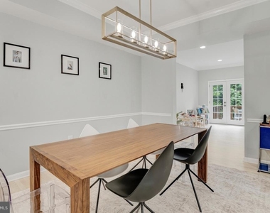 10219 Aspen Willow Drive - Photo Thumbnail 8