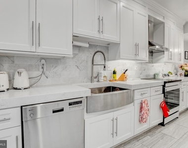 10219 Aspen Willow Drive - Photo Thumbnail 6