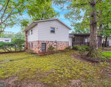 408 Deerwood Drive - Photo Thumbnail 30