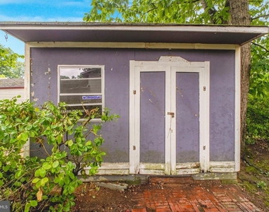 408 Deerwood Drive - Photo Thumbnail 29