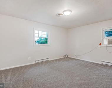 408 Deerwood Drive - Photo Thumbnail 13