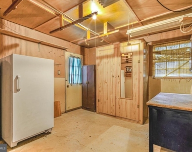 408 Deerwood Drive - Photo Thumbnail 23
