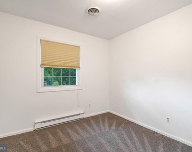 408 Deerwood Drive - Photo Thumbnail 16