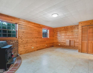 408 Deerwood Drive - Photo Thumbnail 20