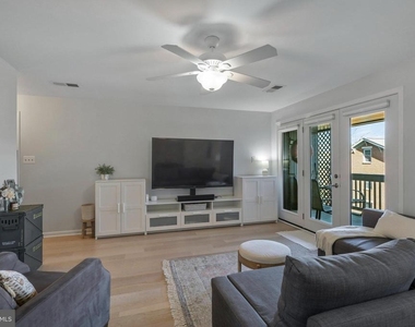 1417 Oronoco Street - Photo Thumbnail 6