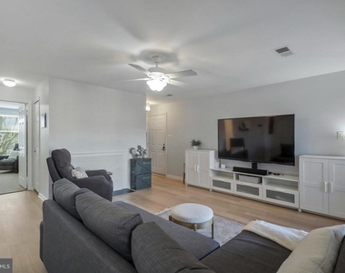 1417 Oronoco Street - Photo Thumbnail 5