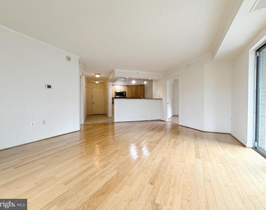3101 N Hampton Drive - Photo Thumbnail 7