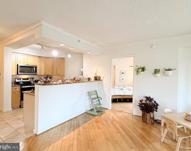 3101 N Hampton Drive - Photo Thumbnail 8