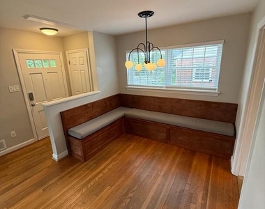 2632 N Sycamore Street - Photo Thumbnail 5