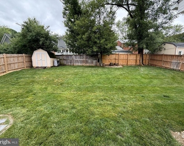 2632 N Sycamore Street - Photo Thumbnail 18