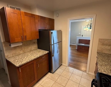 2632 N Sycamore Street - Photo Thumbnail 8