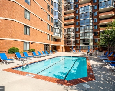 1001 N Randolph Street - Photo Thumbnail 15