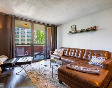 1001 N Randolph Street - Photo Thumbnail 3