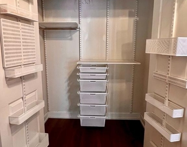 820 N Pollard Street - Photo Thumbnail 6