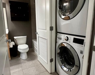 820 N Pollard Street - Photo Thumbnail 10