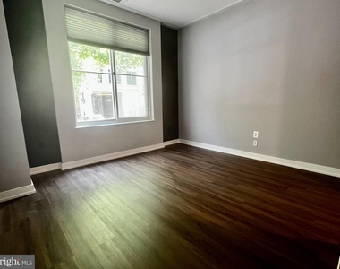 820 N Pollard Street - Photo Thumbnail 8