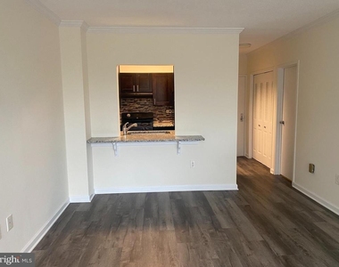 4141 N Henderson Road N - Photo Thumbnail 10