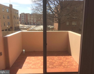 4141 N Henderson Road N - Photo Thumbnail 15