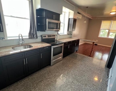 631 N 11th Street - Photo Thumbnail 2