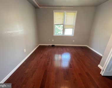631 N 11th Street - Photo Thumbnail 6
