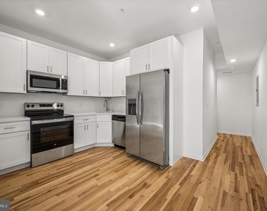 1645 N Marshall Street - Photo Thumbnail 1