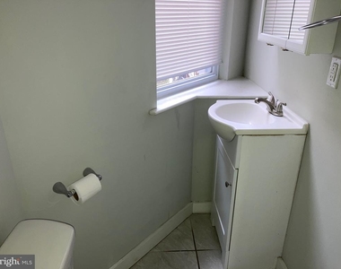 742 S 53rd Street - Photo Thumbnail 3