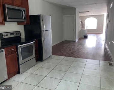 742 S 53rd Street - Photo Thumbnail 8