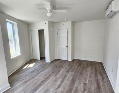 4136 Mantua Avenue - Photo Thumbnail 10
