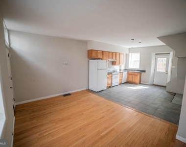 1107 N 3rd Street - Photo Thumbnail 2