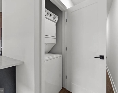 2146 N Front Street - Photo Thumbnail 9