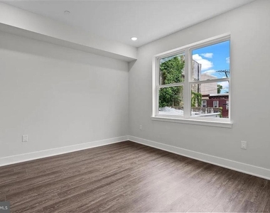 2146 N Front Street - Photo Thumbnail 2