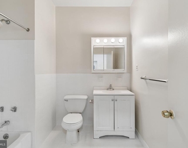 135 S 19th Street - Photo Thumbnail 11