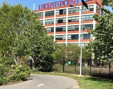 2429 Locust Street - Photo Thumbnail 34
