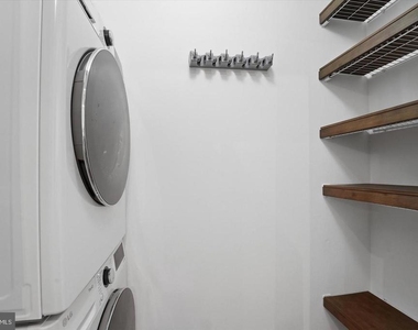 2429 Locust Street - Photo Thumbnail 16
