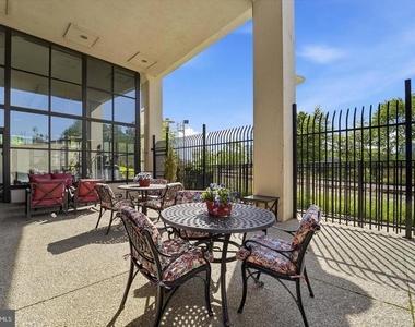 2429 Locust Street - Photo Thumbnail 30