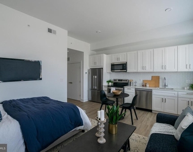 2235 Washington Avenue - Photo Thumbnail 1