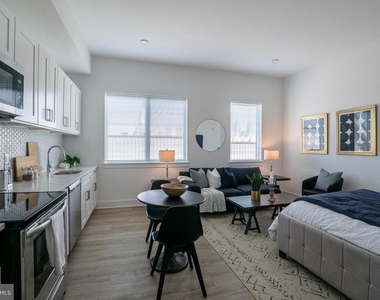 2235 Washington Avenue - Photo Thumbnail 2