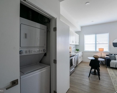 2235 Washington Avenue - Photo Thumbnail 8