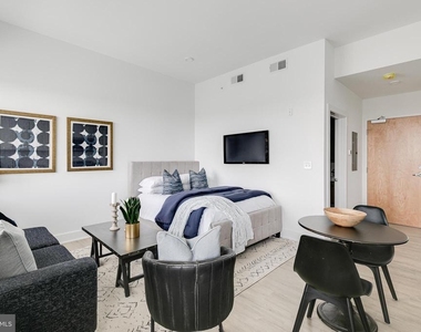 2201 Washington Avenue - Photo Thumbnail 1