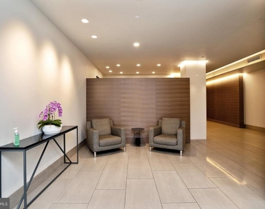2020 Walnut Street - Photo Thumbnail 8