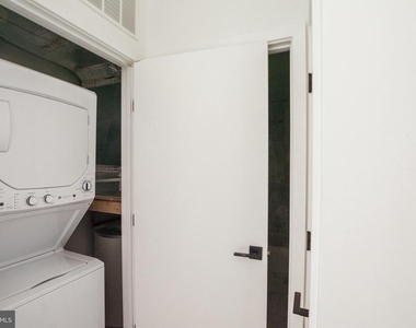 1420 Point Breeze Avenue - Photo Thumbnail 10
