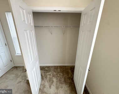 1327 S 27th Street - Photo Thumbnail 14