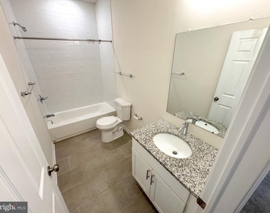 1327 S 27th Street - Photo Thumbnail 8