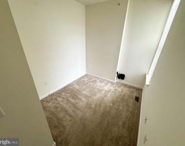 1327 S 27th Street - Photo Thumbnail 15