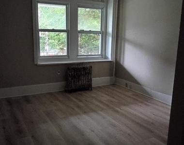 7044 Chew Avenue - Photo Thumbnail 7