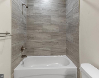 2411 Kensington Avenue - Photo Thumbnail 18