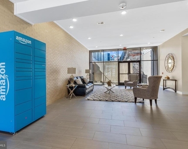 2411 Kensington Avenue - Photo Thumbnail 19