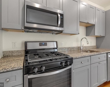2411 Kensington Avenue - Photo Thumbnail 9