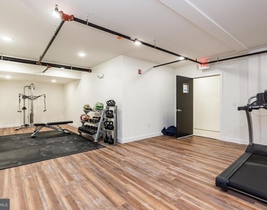 2411 Kensington Avenue - Photo Thumbnail 29